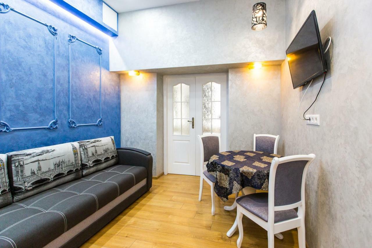 Дизайнерська Віп Квартира По Вулиці Куліша 14 Lviv Exterior photo